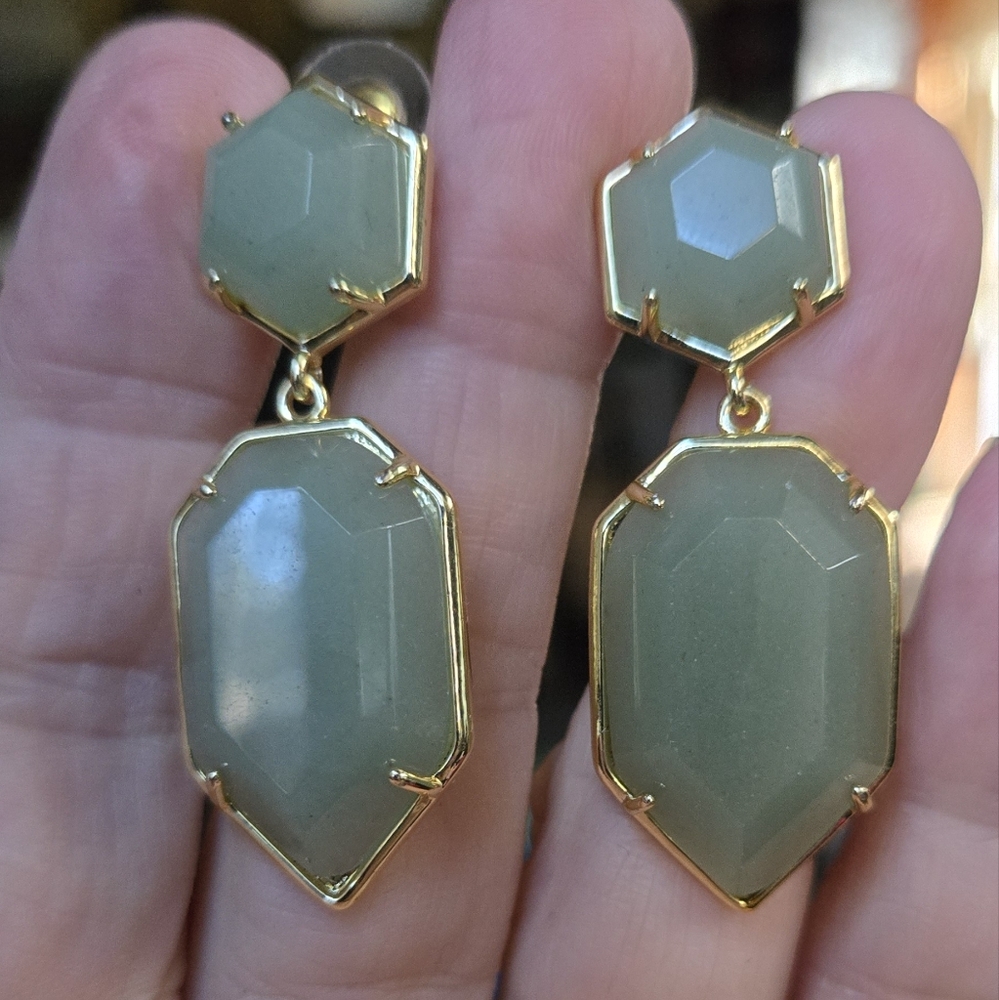 Nephrite Gemstone Gold Earrings - Picture 3 of 7